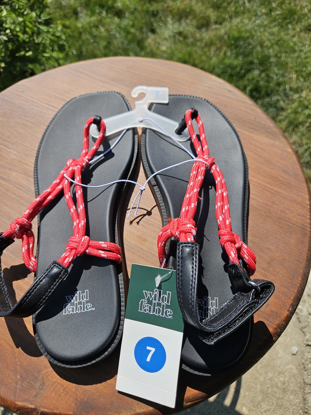 New Wild Fable Black Sandals with Red Rope Straps